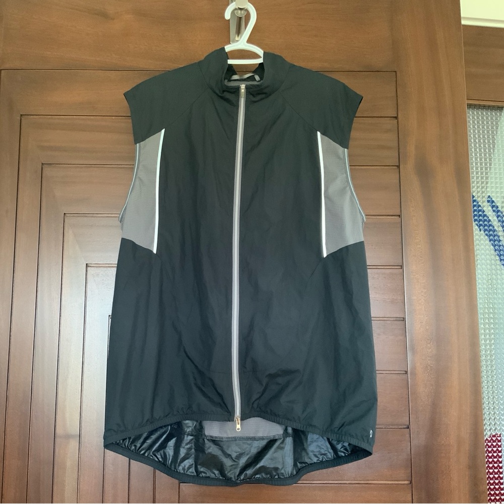 MEC Mountain Equipment Co-op Cycling Vest, Size L, EUC